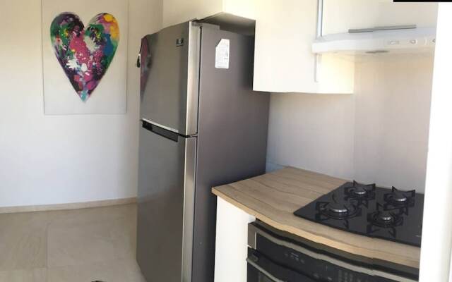New Fantastic Apartment near Palm Beach