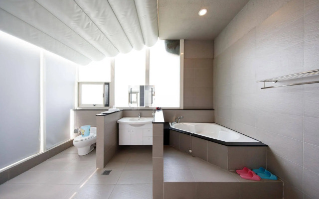 Zhuyuan Ju B&B