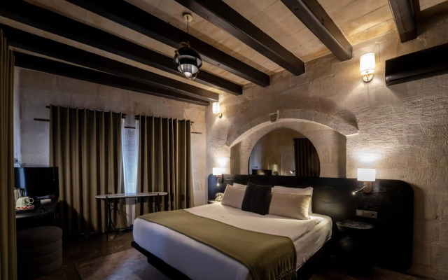 Artemis Cave Suites - Adults Only