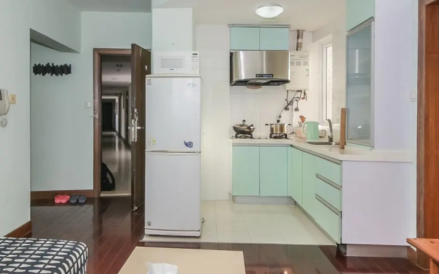 iFamily Apartment Hongfeng Branch
