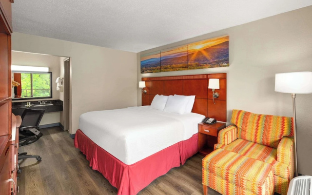 Days Inn Knoxville East