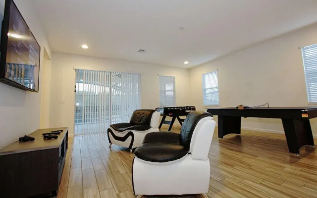 3941 Sonoma