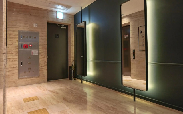 Bundang (Seohyeon) Business Hotel Kind-KYND