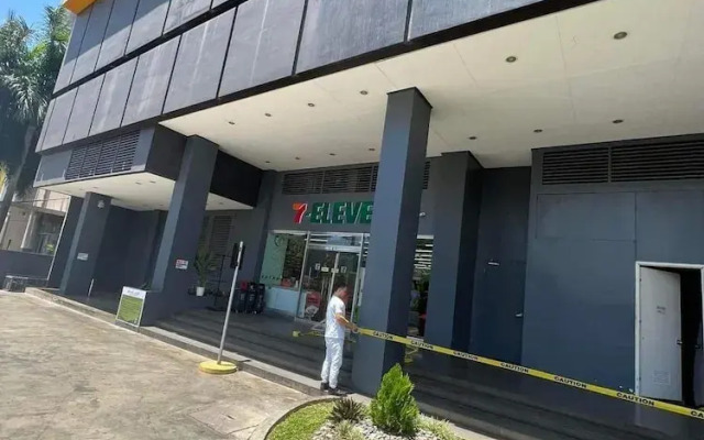 Centrio Tower Studio Unit