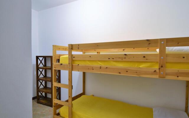 Lovely apartment in Mantignana with private terrace