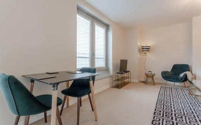 Spacious and Central Flat Near Regent's Park
