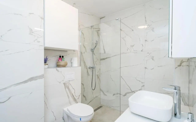 M&P- Lovely 1-bedroom condo with free parking