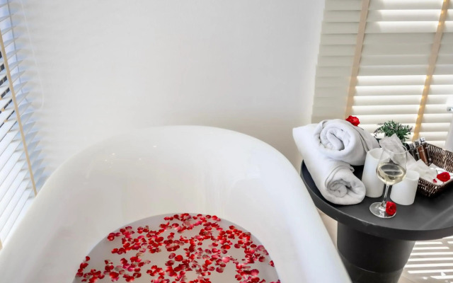 Akra Collection Layan Hideaway Villas