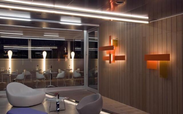 Hotel Zone