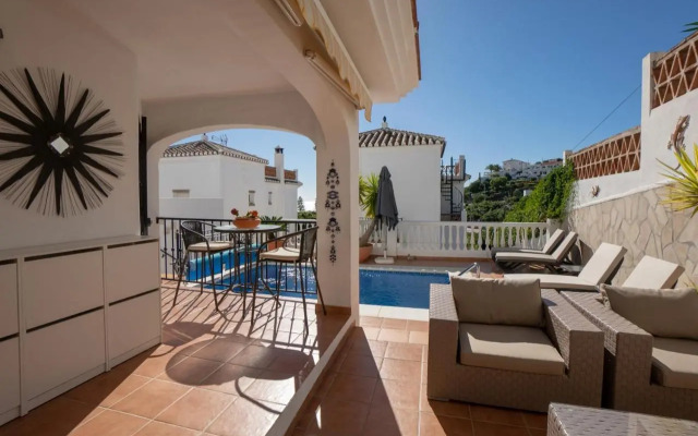 Marina Bella 1F Menyber