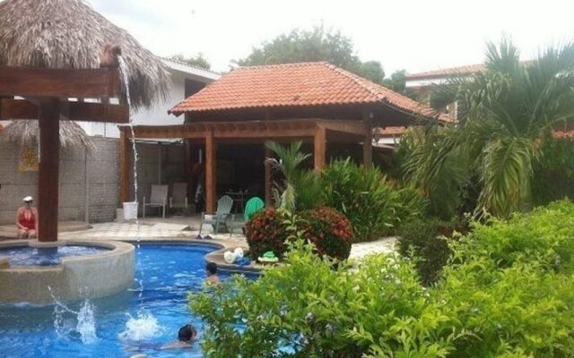 Arrecifes Condominium