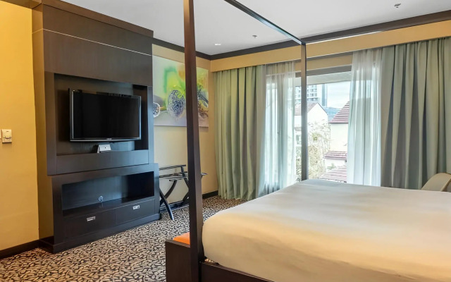 MiCasa All Suite Hotel