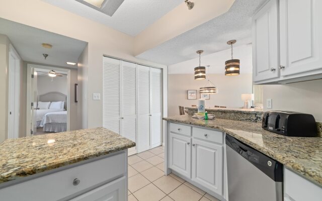Pelican Pointe 1203