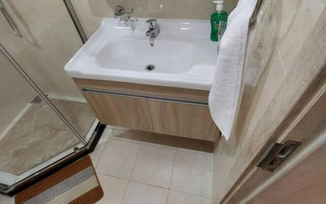 Urban Oasis - Modern Luxe 2 Bedroom Apt with pool, gym