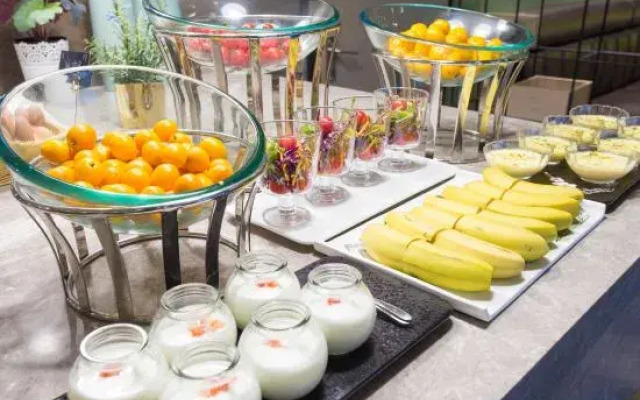 Five Star Holiday Hotel