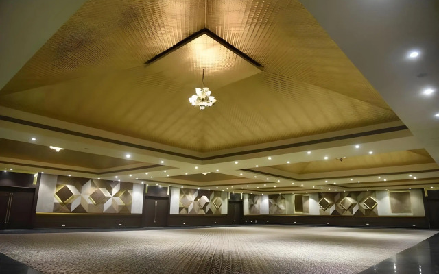 Pride Hotel & Convention Centre Indore
