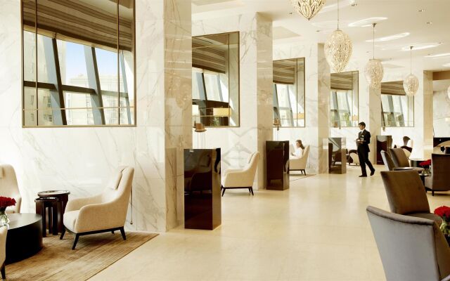 Отель Fairmont Baku at the Flame Towers