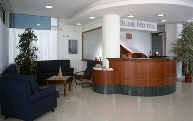 Blue Hotel