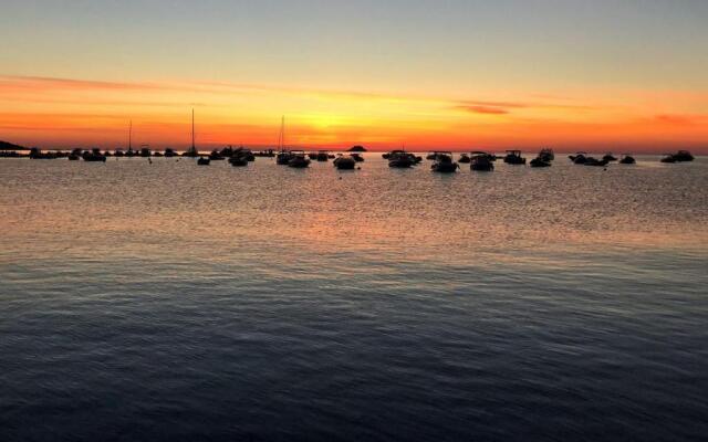 Villa Acqua 12 pers piscine chauffée accès direct plage