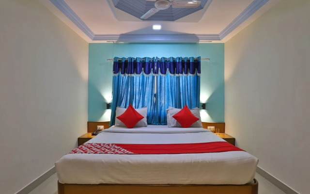 OYO 27897 Hotel The Grand Bansi