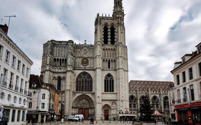 BOHEMIA Centre Ville Sens - Wifi - BEST KEYS