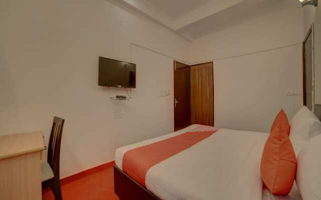 Oyo Flagship 30552 Sector 53