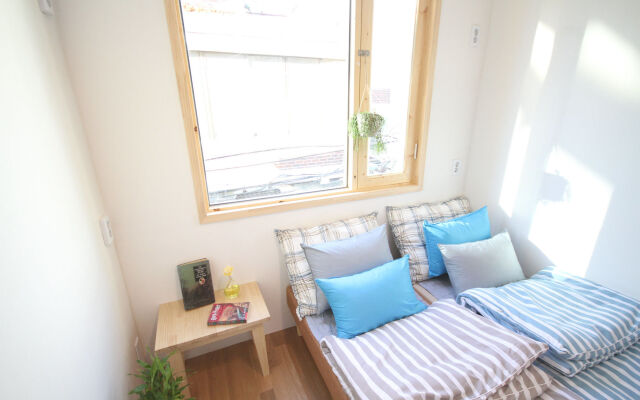 Time Travelers Relax - Hostel (Foreigners Only)