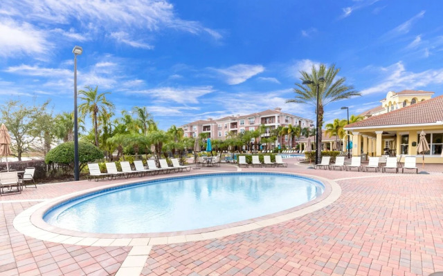 Dolce Deluxe Townhome 3 Bedroom Condo by Redawning