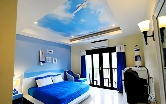 Coco Nori at Sea Hotel