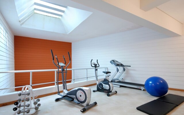 Huge Balcony and Amazing View AT2