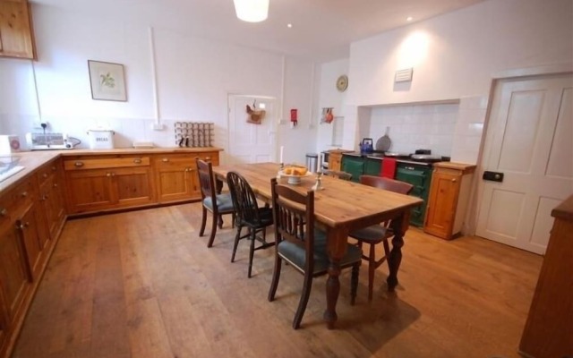 The Manor House Moreton