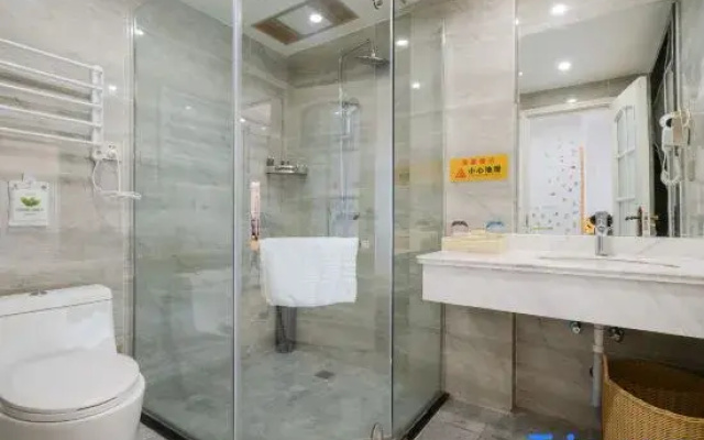 Xideng Yundu Hotel (Chengdu Wuhou Interchange Subway Station)