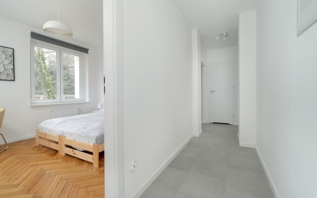 Rycerska Apartment Parking by Renters