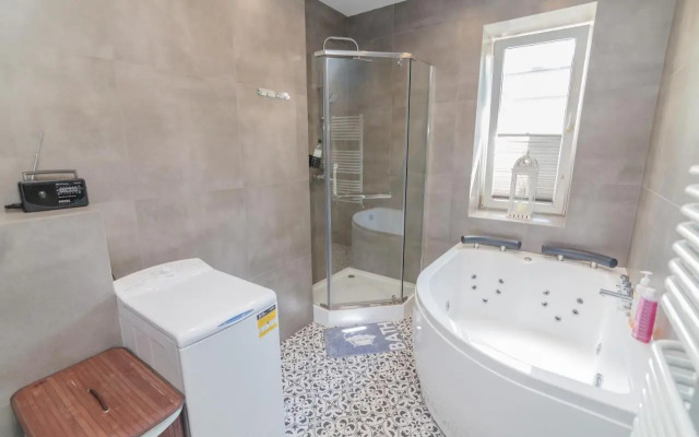 Apartament z jacuzzi