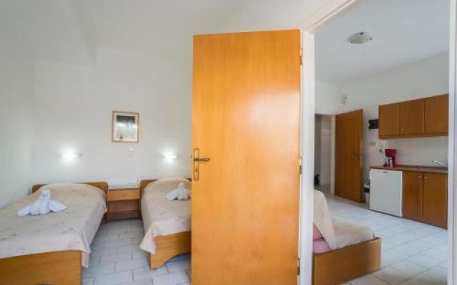 Stratis Apartments