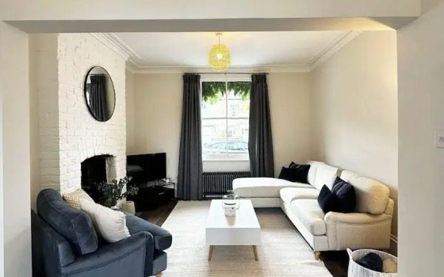 Luxury Leamington Spa House With 3 Bedrooms
