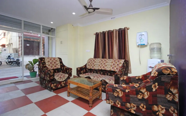 OYO Flagship 8346 LazyStays