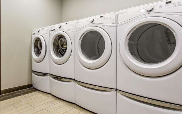 MainStay Suites Midland