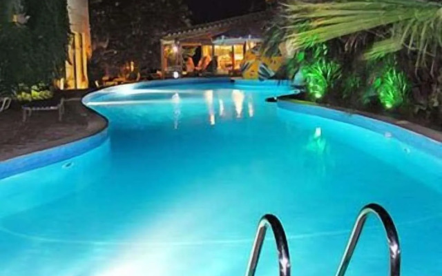 Kanelli Beach Hotel