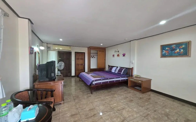 Phaiboon Hotel & Resort