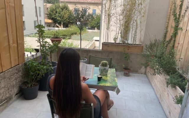 Appartement au centre de la Venise provençale