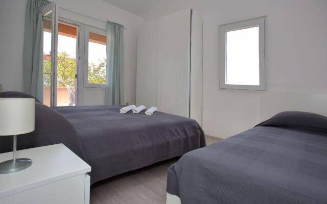 Queen beach Nin apartments Venera - AE1444