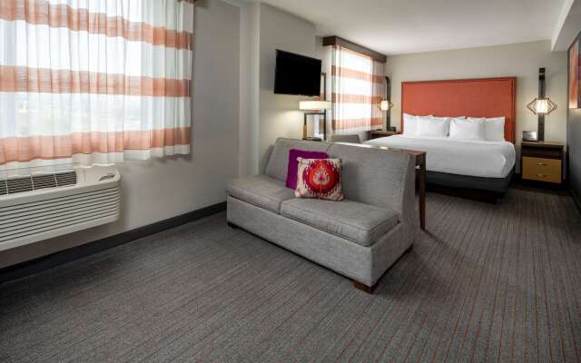 La Quinta Inn & Suites by Wyndham LAX