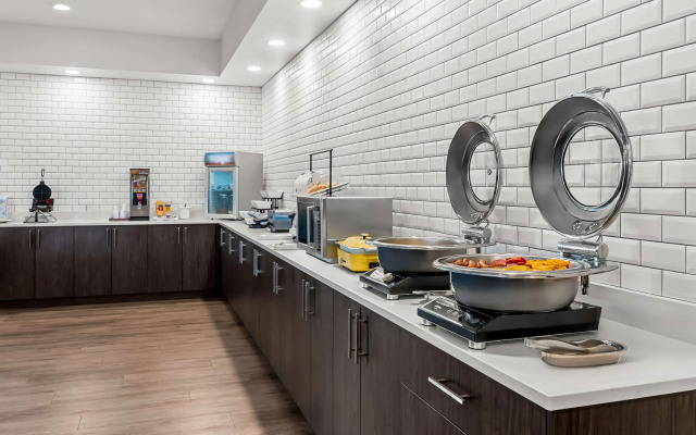 Best Western Plus Winkler