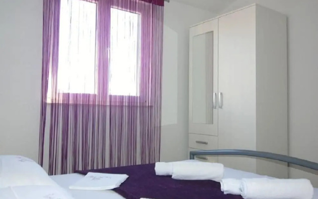 Central - 40m From the Beach - A3