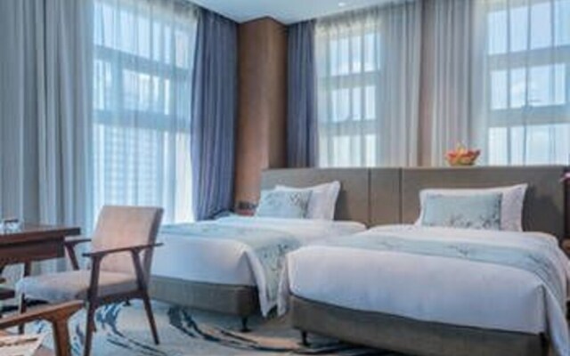 Yannian Plaza Hotel
