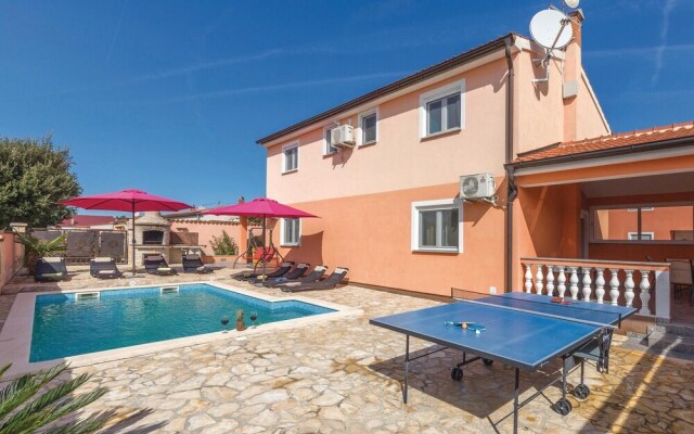 Beautiful Home in Betiga With Wifi and 4 Bedrooms