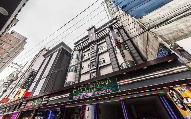 hotelImage