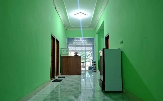 OYO 93411 Syariah Hotel Tomborang