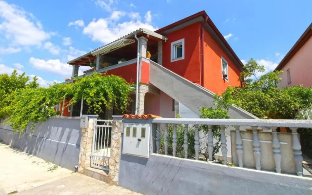 Spacious Apartment With Terrace and BBQ